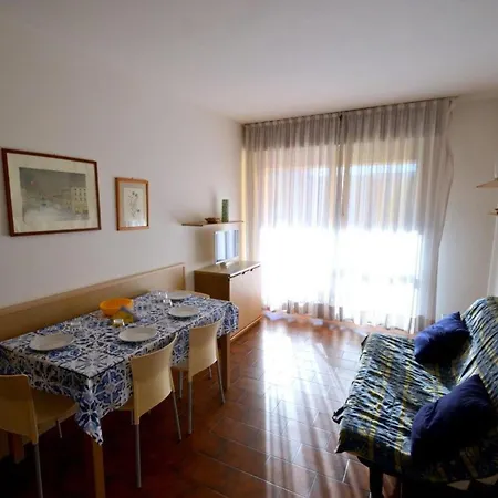 Apartment Sweet Hideaway Near