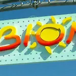 Sweet Hideaway Near Apartman