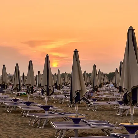 Sweet Hideaway Near Apartman Bibione