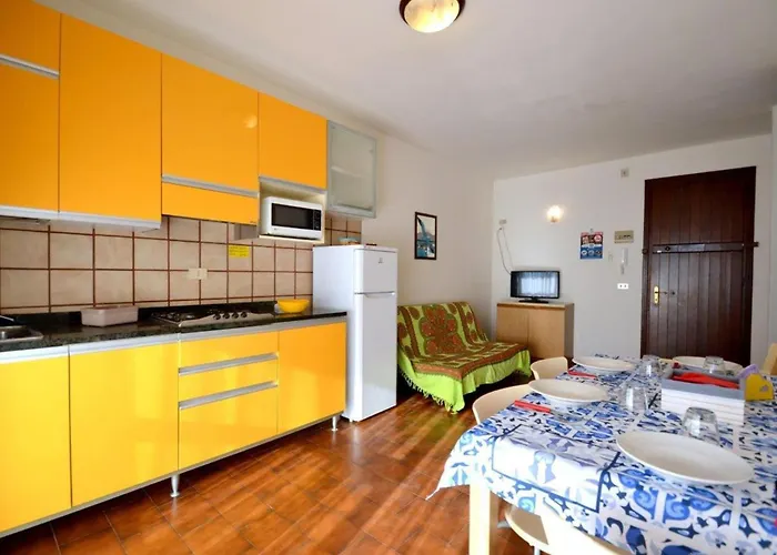 Sweet Hideaway Near Apartment